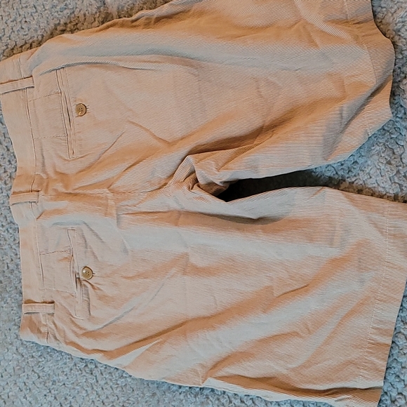 Banana Republic khaki shorts - Picture 4 of 4